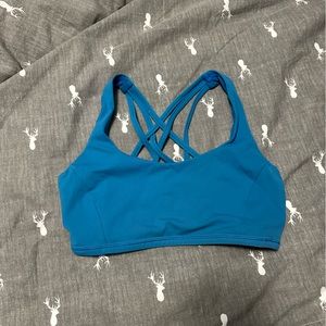 Lululemon Sports Bra size 6. Free to be